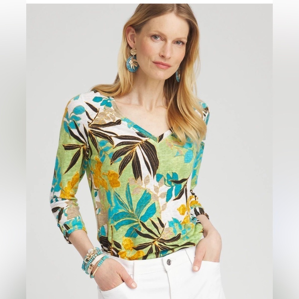 Chico’s v neck palms linen top XXL